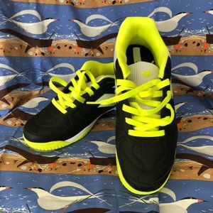 NWT Lotto men's soccer shoes size 7-8